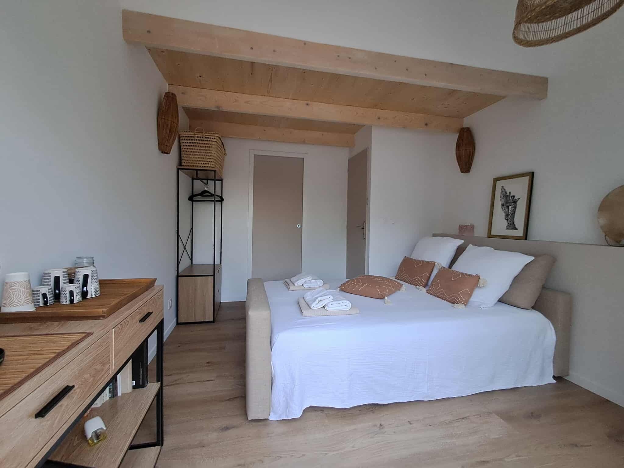 Accès Internet, draps fournis