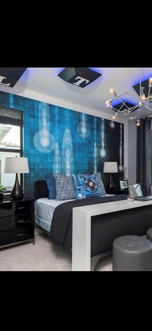 4 bedrooms, iron/ironing board, WiFi, bed sheets