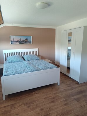 1 Schlafzimmer, Reisekinderbett, kostenloses WLAN, BettwÀsche