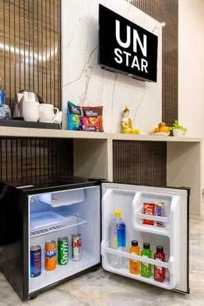 In-room safe, desk, laptop workspace, soundproofing