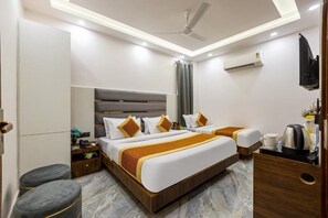 Executive Triple Room | In-room safe, desk, laptop workspace, soundproofing
