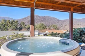 Bain à remous extérieur