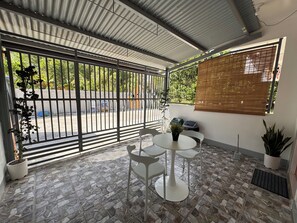 Outdoor dining - Welcoming 2-bedroom house with AC in charming Dauis, Panglao Bohol, Philippines (Dauis)