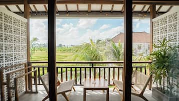 Deluxe Apartment, Garden View | Terrace/patio