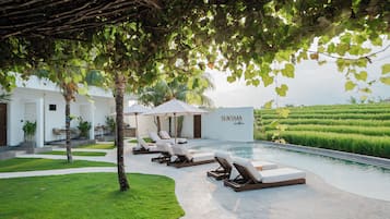 In-room safe, desk, laptop workspace, free WiFi