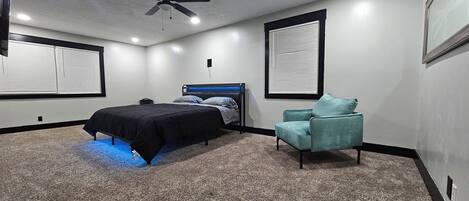 5 bedrooms, WiFi, bed sheets