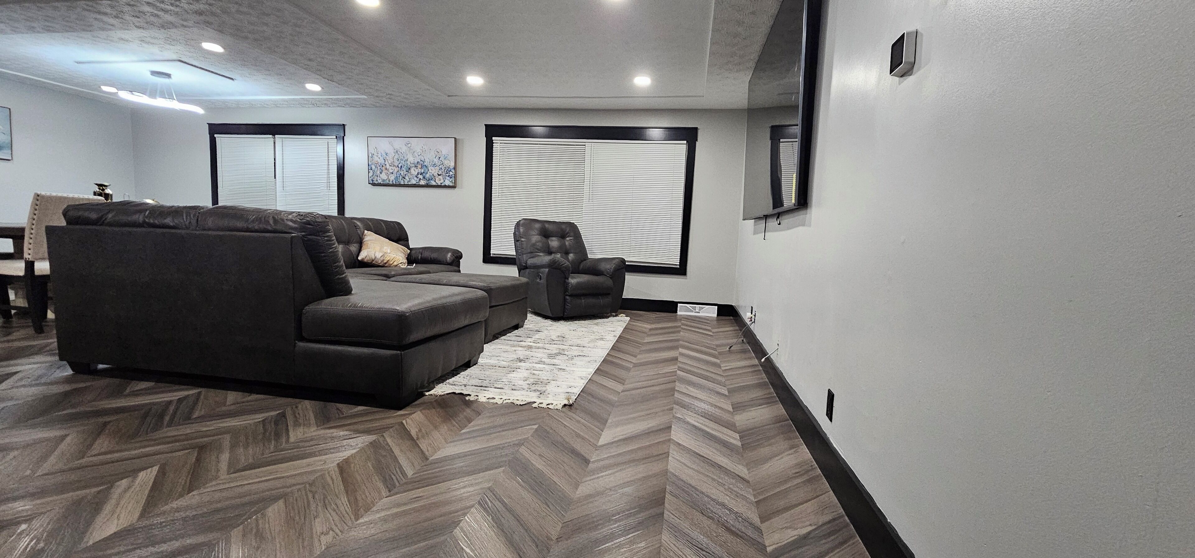 Televisión y chimenea 