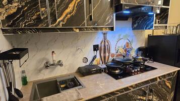 Micro-ondes, plaque de cuisson