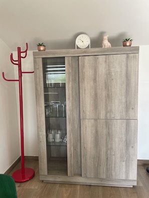 Interni