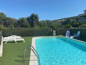 Pool - Badesi Mare - 1st-floor apartment with a pool and Wi-Fi (Badesi)