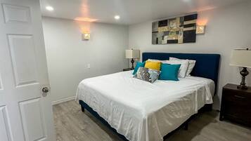 2 chambres, fer et planche à repasser, Wi-Fi, draps fournis