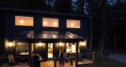 Hemlock Hideaway – Luxury Cabin - Romantic & Remote Getaway in Upstate, NY