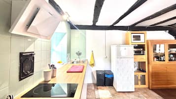 Microwave, dishwasher