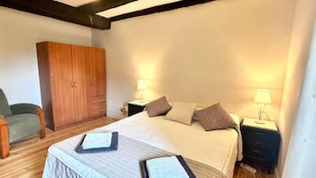 3 bedrooms, WiFi, bed sheets