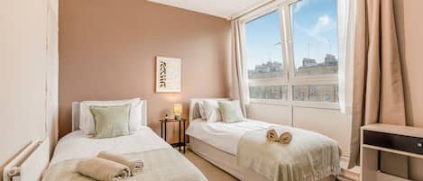 3 chambres, bureau, fer et planche à repasser, Wi-Fi gratuit