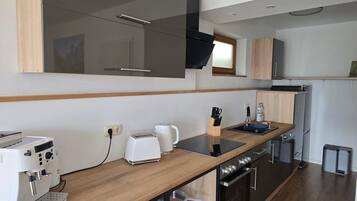 Oven, stovetop, dishwasher