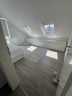 3 chambres, fer et planche à repasser, accès Internet, draps fournis