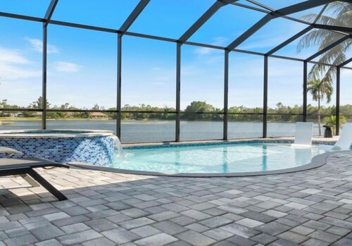 Spacious 5-bedroom house in tranquil Bonita Springs.