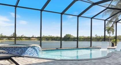 Spacious 5-bedroom house in tranquil Bonita Springs.