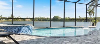 Spacious 5-bedroom house in tranquil Bonita Springs.