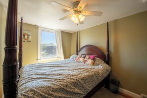 3 bedrooms, free WiFi, bed sheets