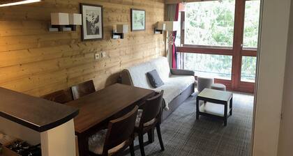 2-room apartment, sleeps 4/5, at the foot of the slopes, close to shops and activities