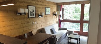 2-room apartment, sleeps 4/5, at the foot of the slopes, close to shops and activities