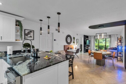 Spacious Luxury Condo | 2BR/2BA with Scenic Golf Course Views