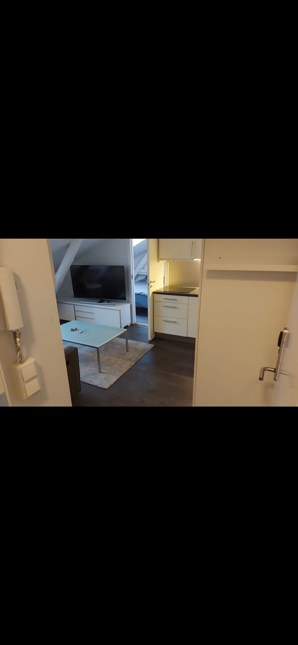 Apartment, Multiple Bedrooms | Interior