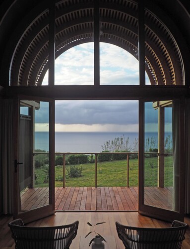 Peaceful Designer Cabin Retreat with Ocean Views