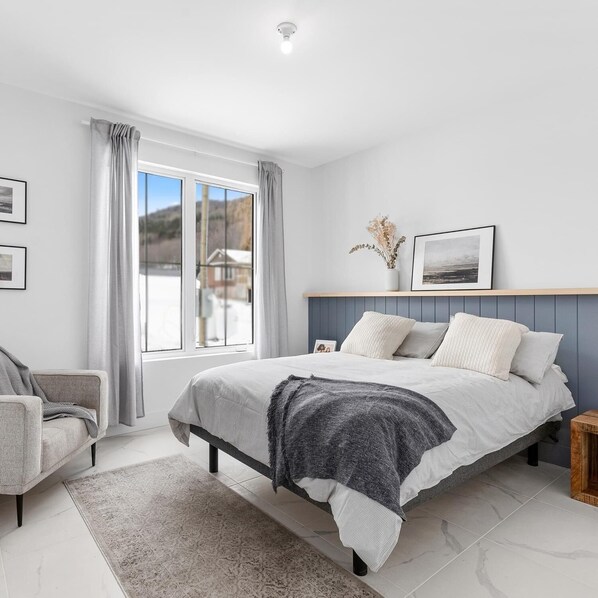 2 bedrooms, bed sheets