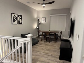 TV, fireplace