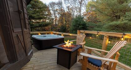 Unique Circle-House: Hot-Tub, Fireplace, Hiking