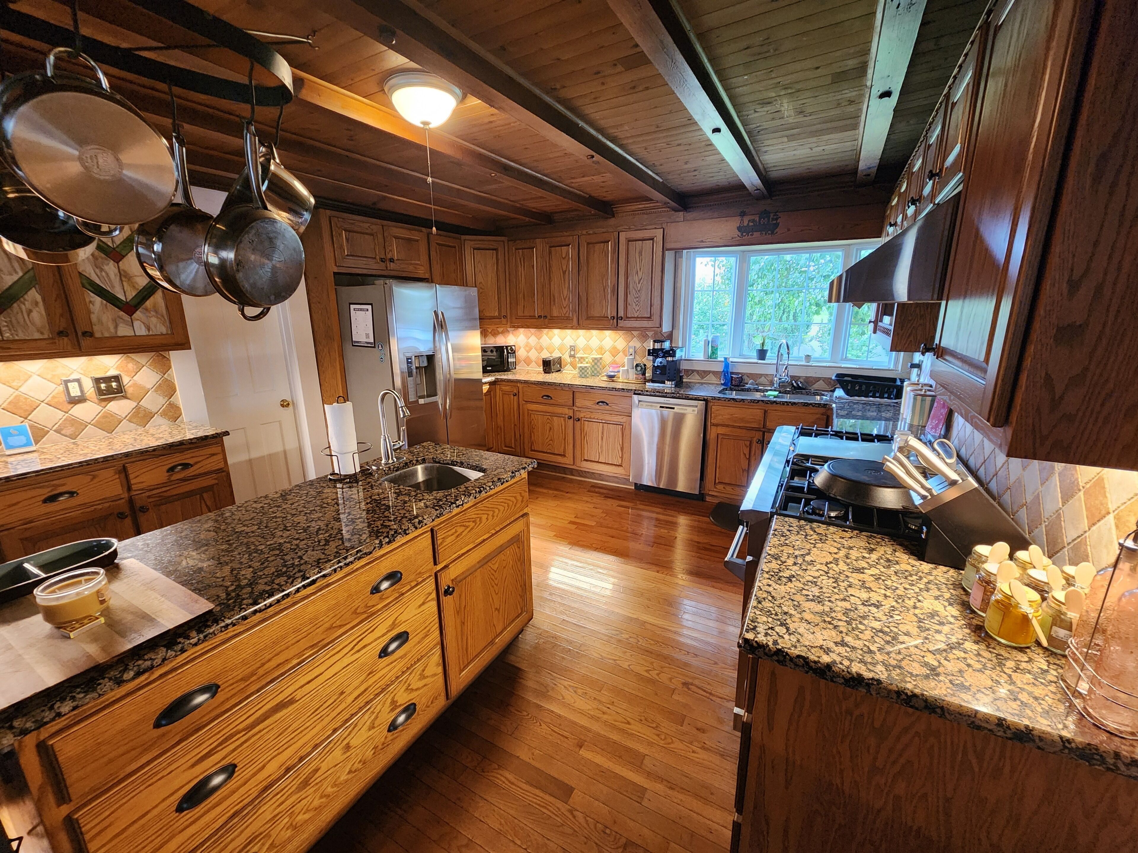 雪櫃、微波爐、焗爐、爐具