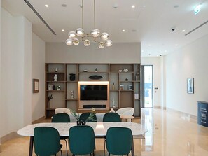 Lobby sitting area - PVH -  Lotus Creek Beach 1BR (Dubai)