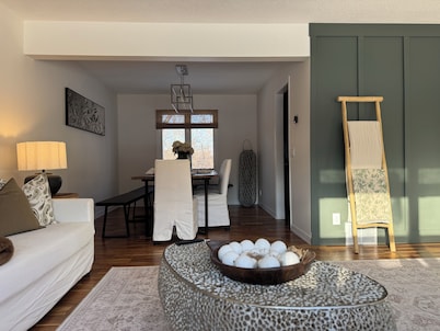 Olive + Oak - A Peaceful Family Retreat Close To Everything