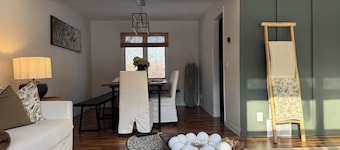 Olive + Oak - A Peaceful Family Retreat Close To Everything