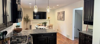 Olive + Oak - A Peaceful Family Retreat Close To Everything