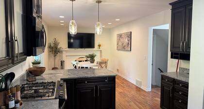 Olive + Oak - A Peaceful Family Retreat Close To Everything