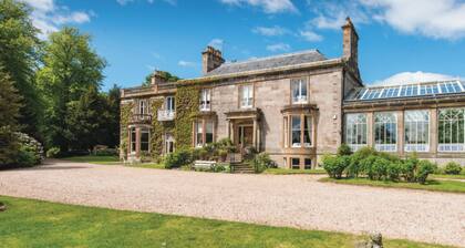 Escape to Serene Georgian Estate, near Edinburgh - Stunning Apartment