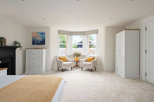 Escape to Serene Georgian Estate, near Edinburgh - Stunning Apartment