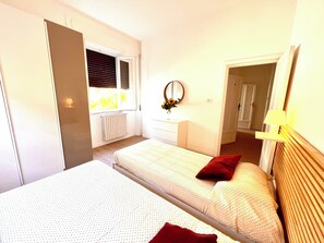 3 chambres, fer et planche Ă repasser, Wi-Fi, draps fournis