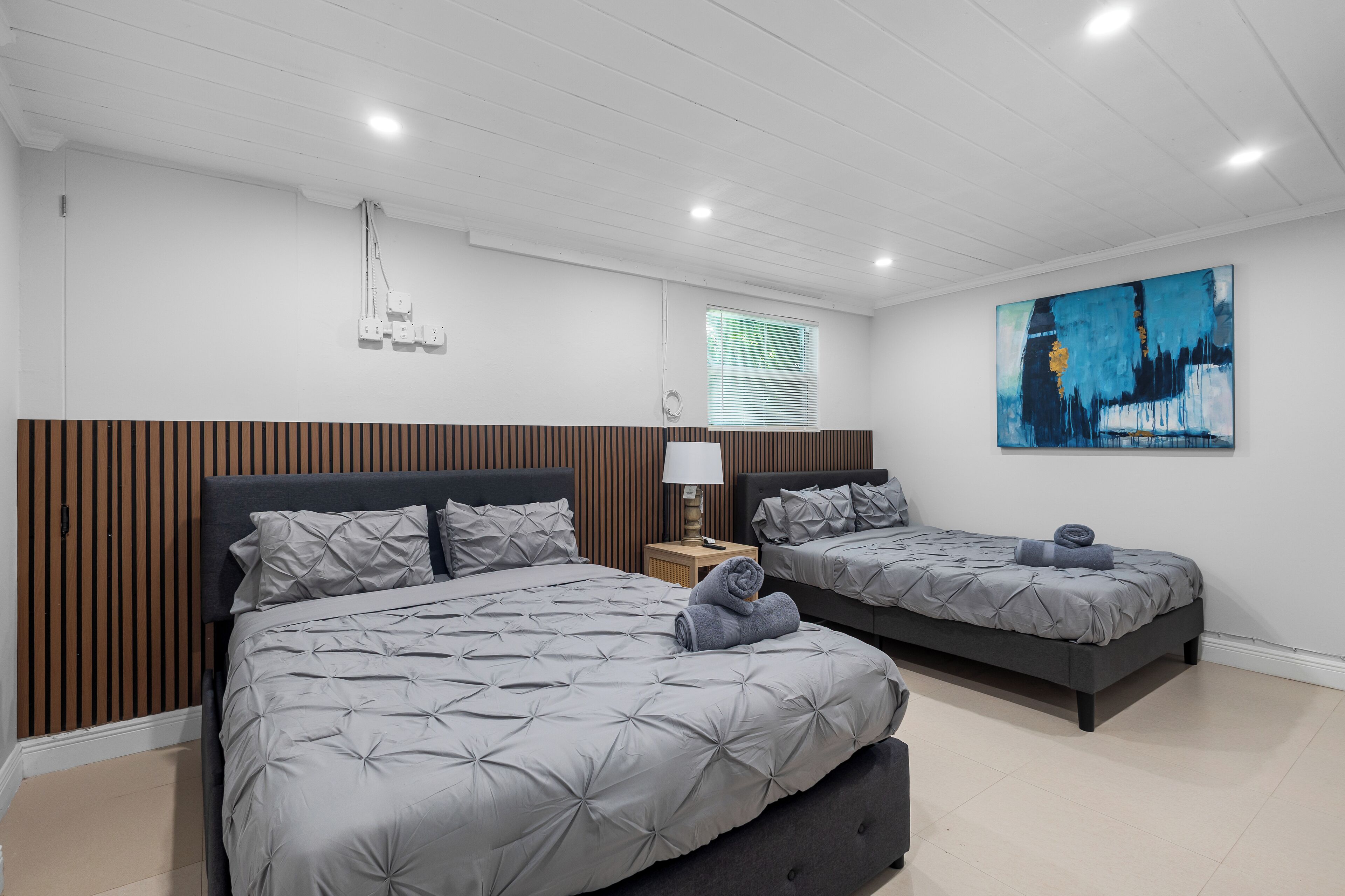 1 bedroom, internet, bed sheets