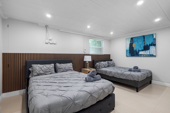 1 bedroom, internet, bed sheets