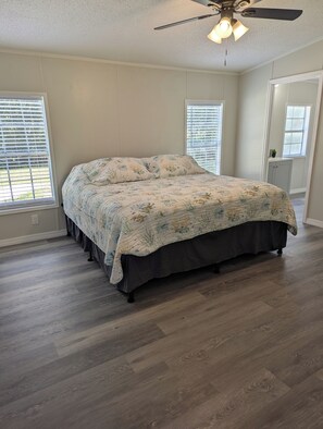 3 chambres, accĂšs au Wi-Fi (inclus), literie fournie