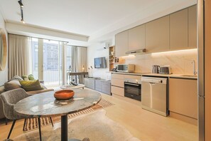 Interior - Charming Green Point Apartment | (Cape Town)