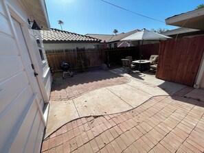 Outdoor dining - Sandalwood Casita (El Centro)