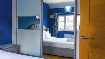 2 bedrooms, iron/ironing board, free WiFi, bed sheets