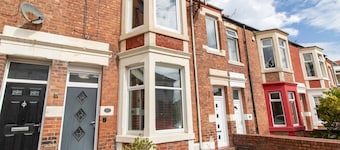Pass the Keys | Charming Seaside Retreat | 2BR Flat in Cullercoats