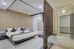 Soundproofing, iron/ironing board, free WiFi
